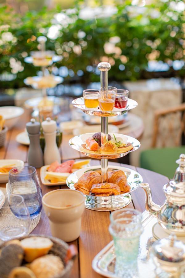 Hotel Jadali & Spa Marakeş Dış mekan fotoğraf Afternoon tea at the InterContinental London Park Lane