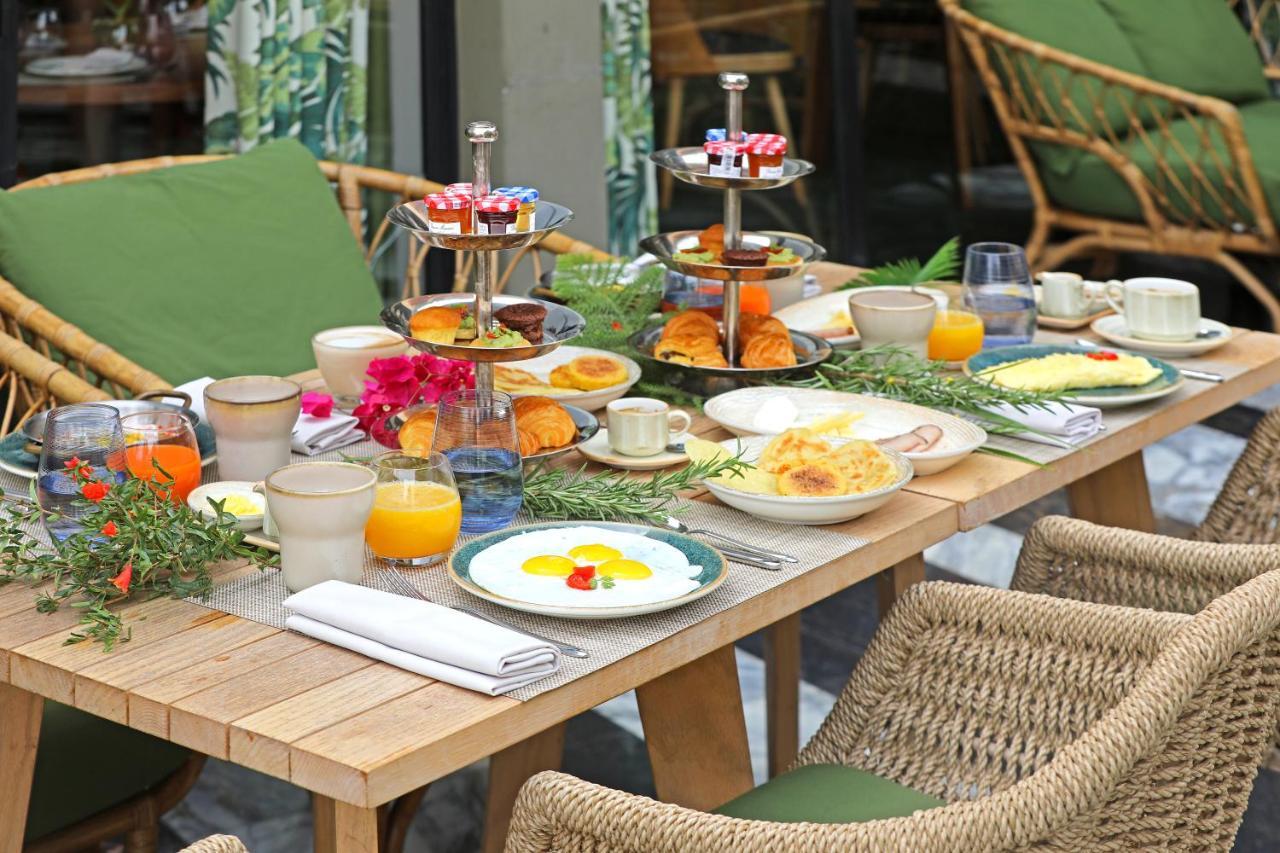 Hotel Jadali & Spa Marakeş Dış mekan fotoğraf A breakfast table