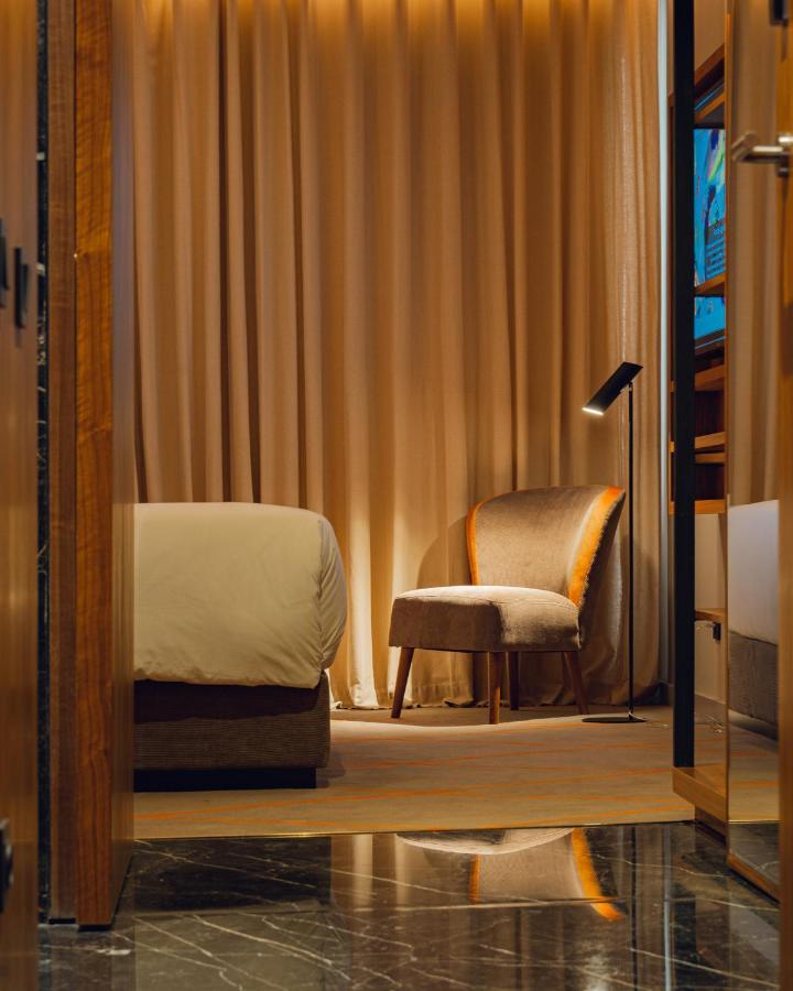 Hotel Jadali & Spa Marakeş Dış mekan fotoğraf A room at the hotel